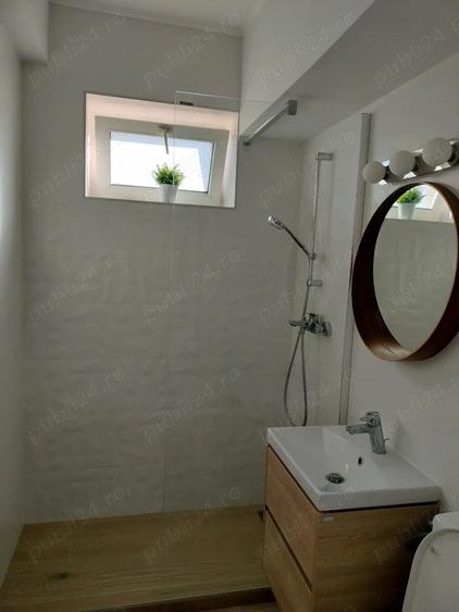 Apartament cu 3 camere decomandat în Ultracentral