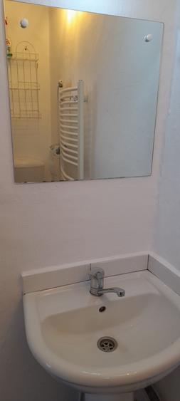 Casă cu 2 camere în Central