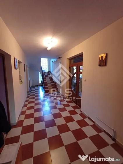 Casă cu 5 camere cu Teren 2194 Mp în Caila