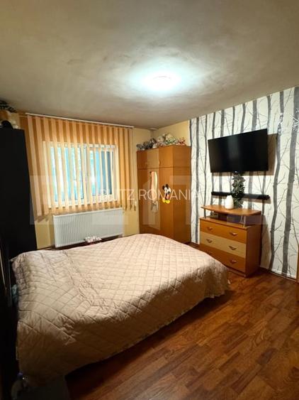 Apartament de vanzare, cu 2 camere, decomandat, zona Bartolomeu