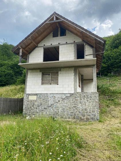 Casa de vanzare in Sacuieu langa pensiunea Secoia - 3