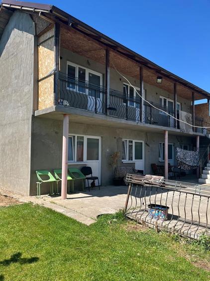Casa la curte de inchiriat 6 camere, 4 bai ideala pentru echipe muncitori / grupuri alte nationalitati - 2