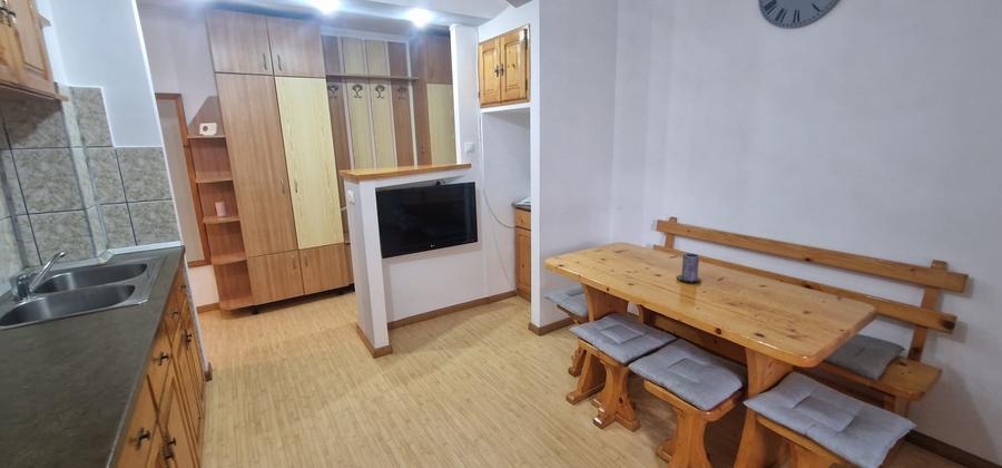 Apartament cu 2 camere decomandat si pivnita de vanzare in Vasile Aaron - 5