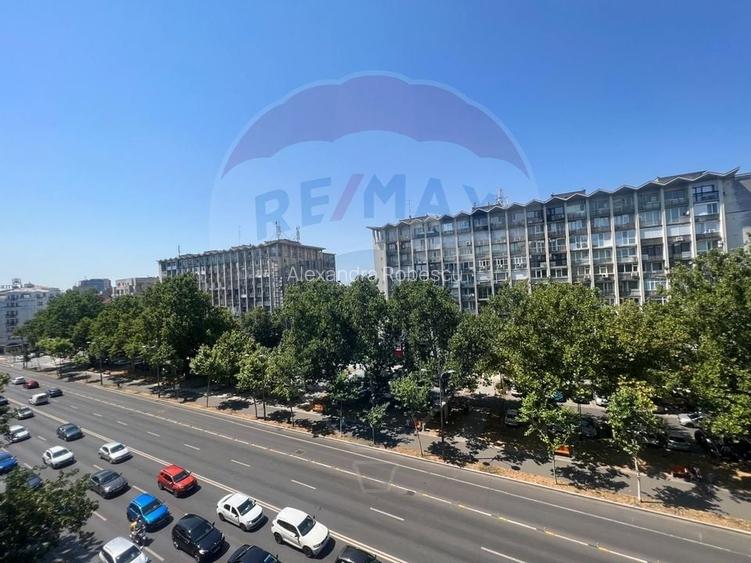Garsonieră decomandată în P-ța Romană