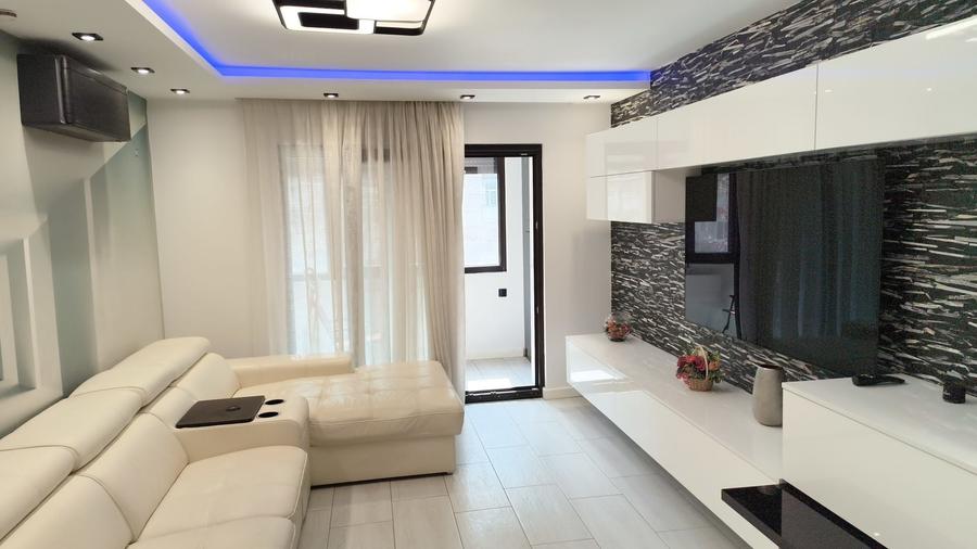 Apartament cu 4 camere decomandat în Lehnești