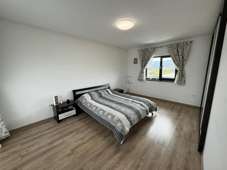 Vilă modernă de v&acirc;nzare &icirc;n Cristian | Construcție 2019 | Teren 500 mp - 13