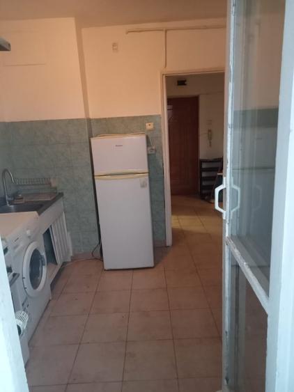 Stefan cel Mare inchiriere garsoniera la 3 min pana la gura de metrou - 2