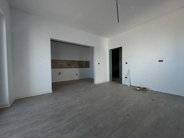 Decomandat cu bucatarie inchisa, aproape de transport in comun, la etajul 1. - 1