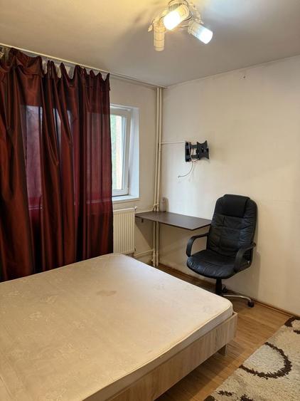 Apartament 3 camere de vanzare - 1
