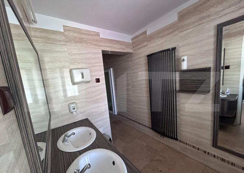 Spatiu comercial pe 2 niveluri, 230 mp, zona semicentrala - 1