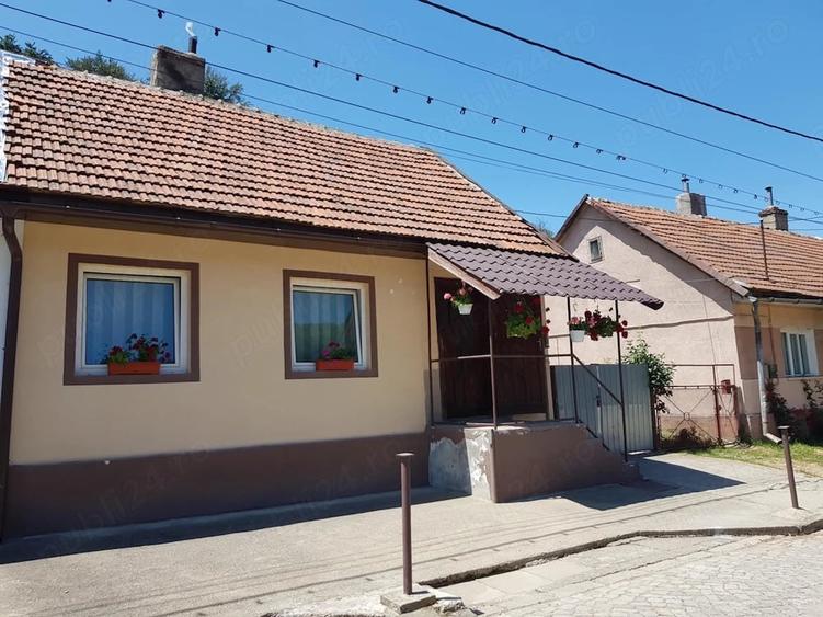 Casă cu Teren 300 Mp în Central