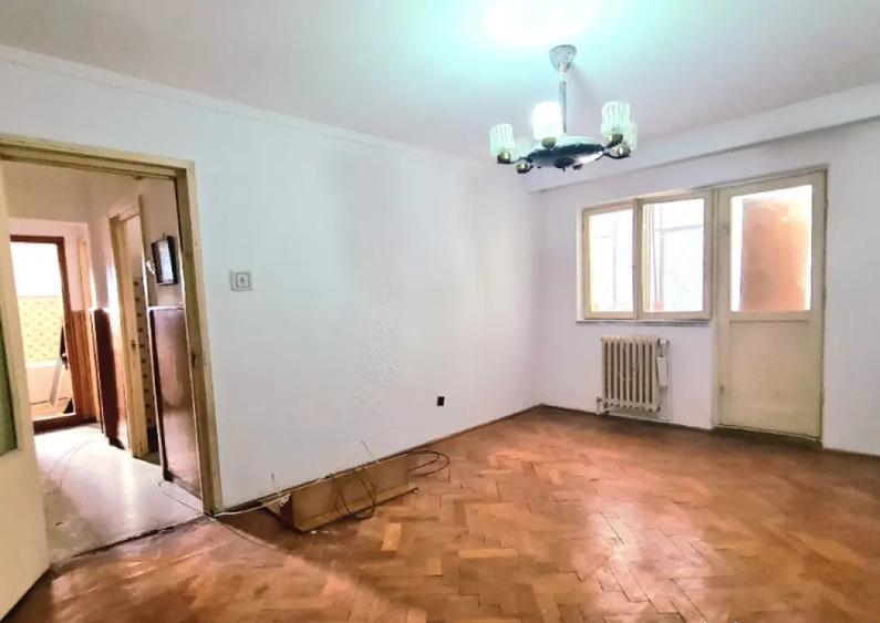 Vand apartament 2 camere, dec. et. 1, balcon mare, Curtea de Arges, str. Elena Cuza - 4