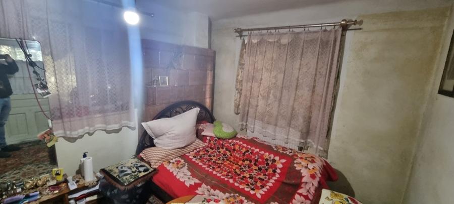 Teren ultracentral cu casa batraneasca - 2