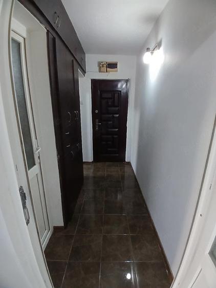 Inchiriez apartament in Craiovita zona Racheta - 3