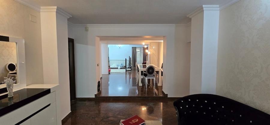 Proprietate exclusivă în Câmpina – Valea Prahovei, la poalele Munților Carpați - 10