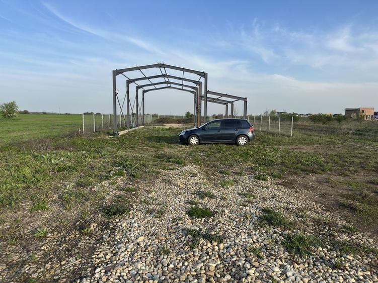 Teren de 2000 mp, în Săbăreni