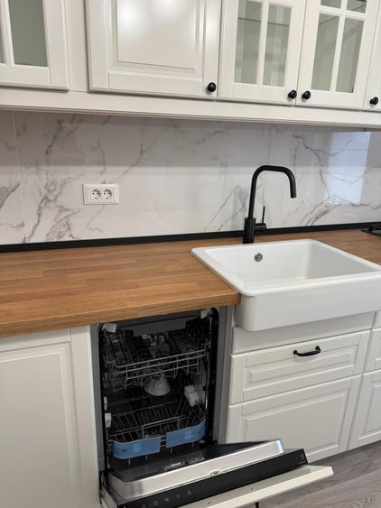 Apartament cu 2 camere decomandat în Apărătorii Patriei