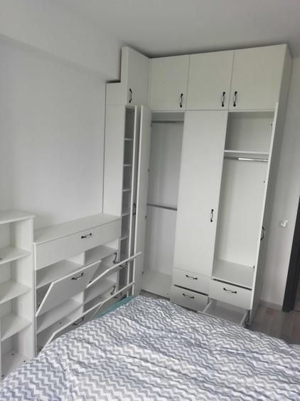 Inchiriez apartament 3 camere Aparatorii patriei - 1