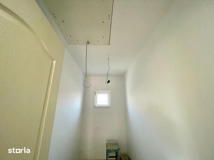 Casă cu 4 camere cu Teren 1100 Mp în Central