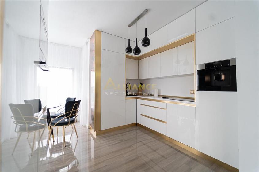 Casă cu 5 camere cu Teren 755 Mp în Frumușani