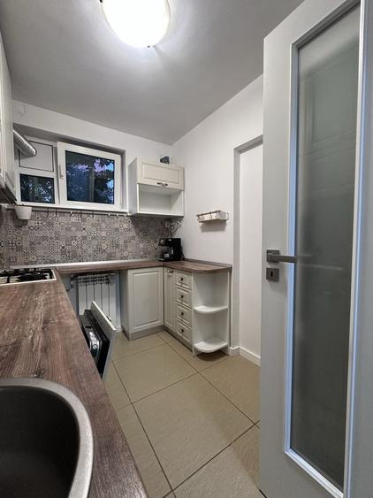 Apartament cu 3 camere semidecomandat, mobilat în Câmpia Libertății
