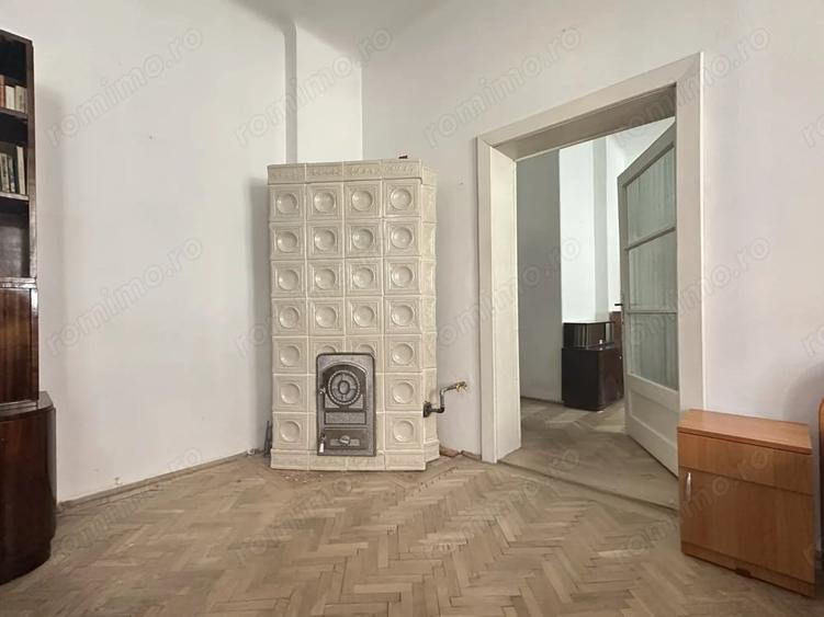 Apartament cu 2 camere semidecomandat în Centrul Istoric