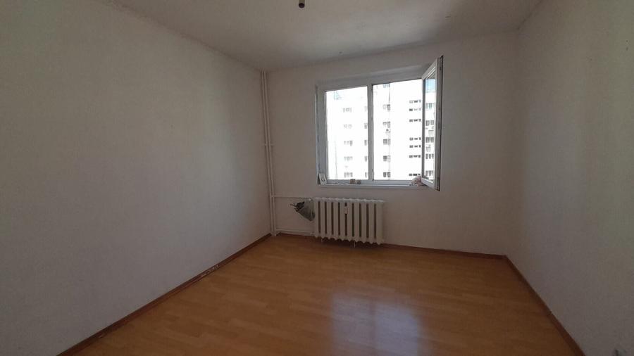 Apartament cu 3 camere decomandat în Basarabia