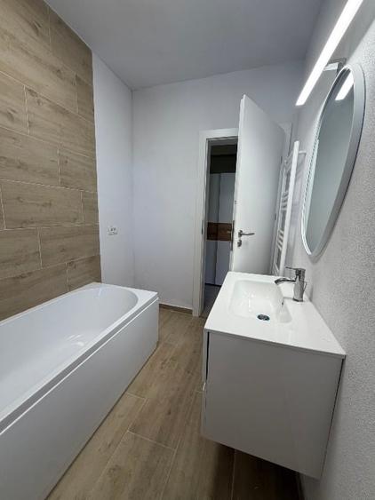 Apartament cu 3 camere semidecomandat, mobilat în Gheorgheni