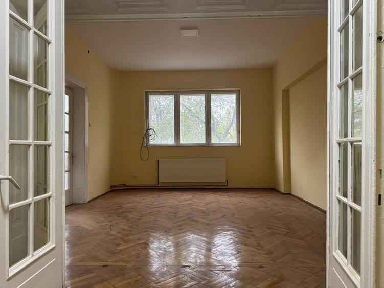 Apartament cu 2 camere în Tribunal
