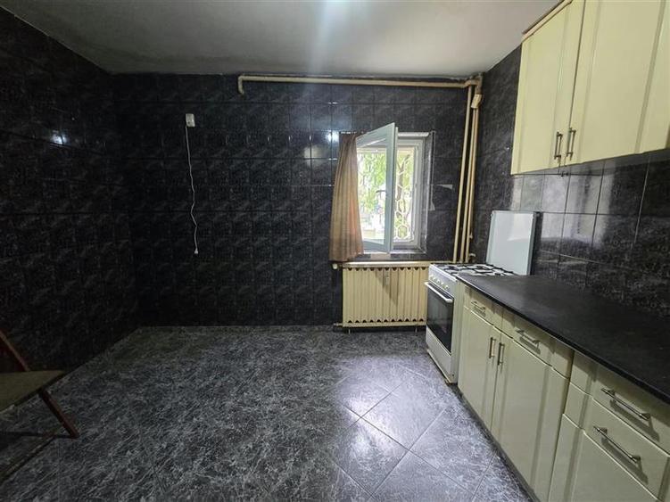 AP.2 CAMERE DECOM 65 MP BLOC 1991 DOAMNA GHICA PARC PLUMBUITA - 16