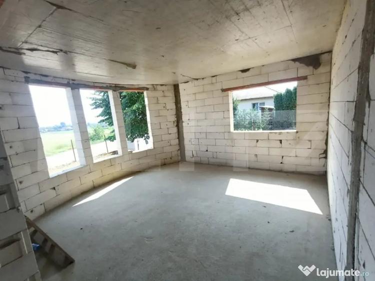 Casă cu 4 camere cu Teren 438 Mp în Central