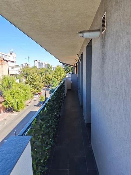 Apartament cu 2 camere semidecomandat în Timpuri Noi