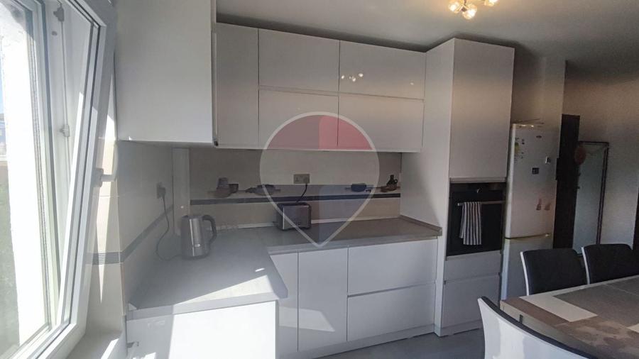 Apartament cu 3 camere decomandat, mobilat în Calea Aradului