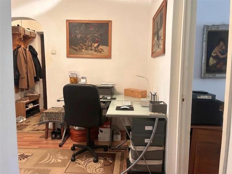 Apartament cu 3 camere decomandat, mobilat în Aeroport