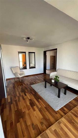 Apartament cu 3 camere decomandat, mobilat în Mihai Viteazul