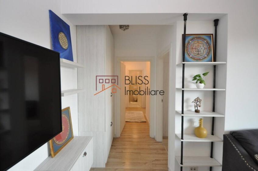Apartament cu 3 camere semidecomandat în Titan