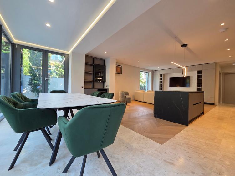 Apartament cu 4 camere decomandat în Iancu Nicolae