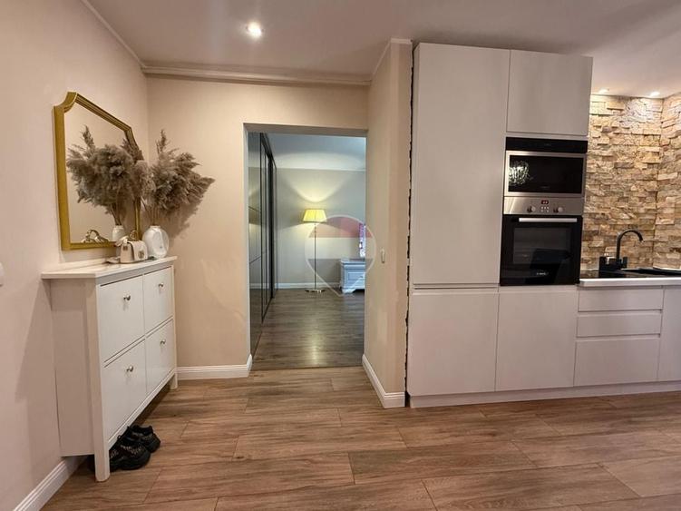 Apartament cu 2 camere decomandat, mobilat în Faleza Nord