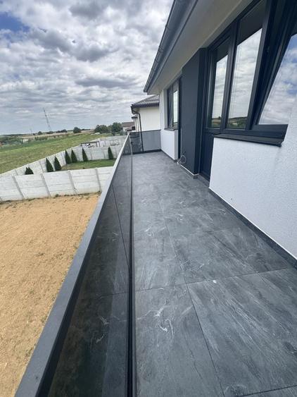 Casă cu 4 camere în Berceni