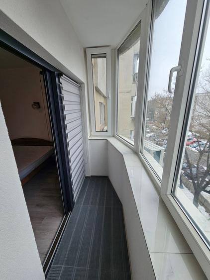 Apartament cu 3 camere semidecomandat, mobilat în Lujerului