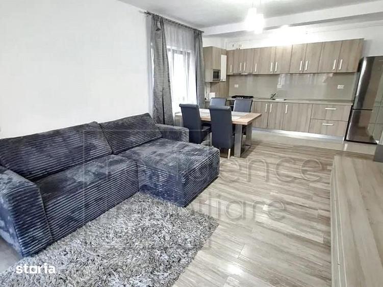 Apartament cu 3 camere semidecomandat în Între Lacuri