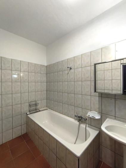 Rahova-Str.Oltului-Garsoniera-Curte proprie-Parcare-340 EUR - 6