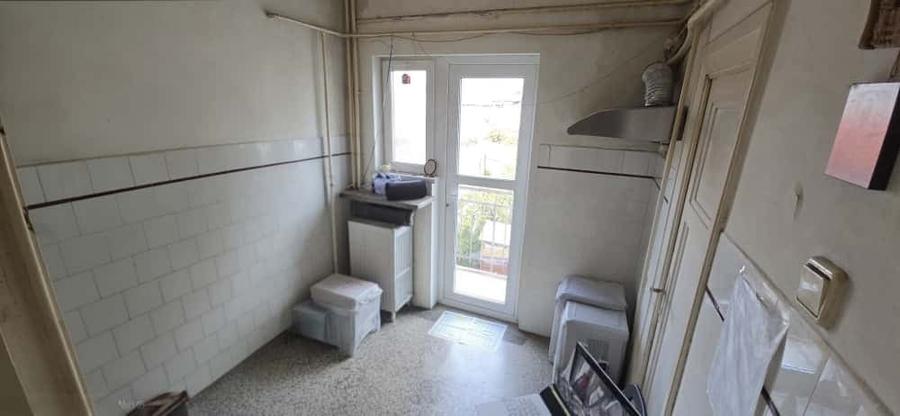 Apartament 4 camere, 91mp, Gara de Nord, 1 minut de metrou,ideal pentru renovare - 10