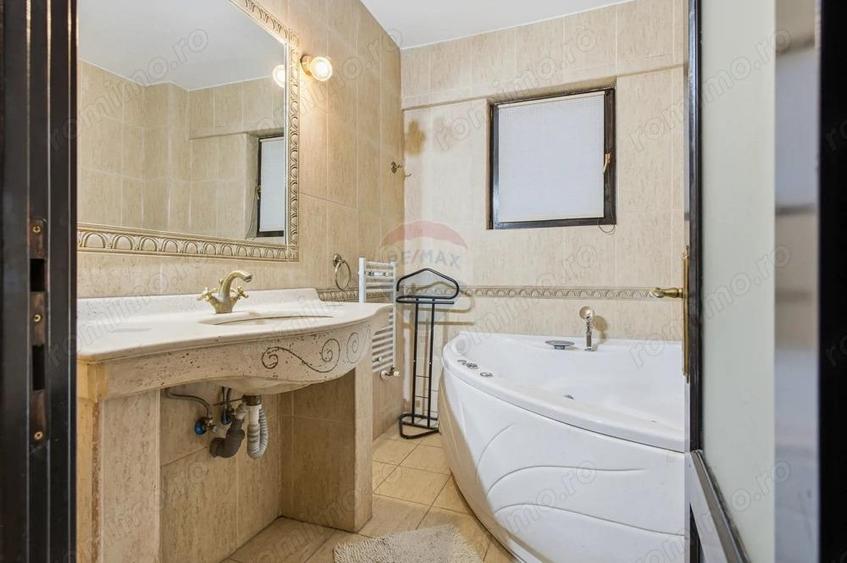 PENTHOUSE ULTRACENTRAL CU PRIVELISTE PANORAMICA | 3 CAMERE - 4