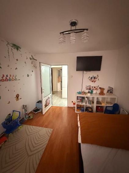 Vând apartament cu 3 camere - 3