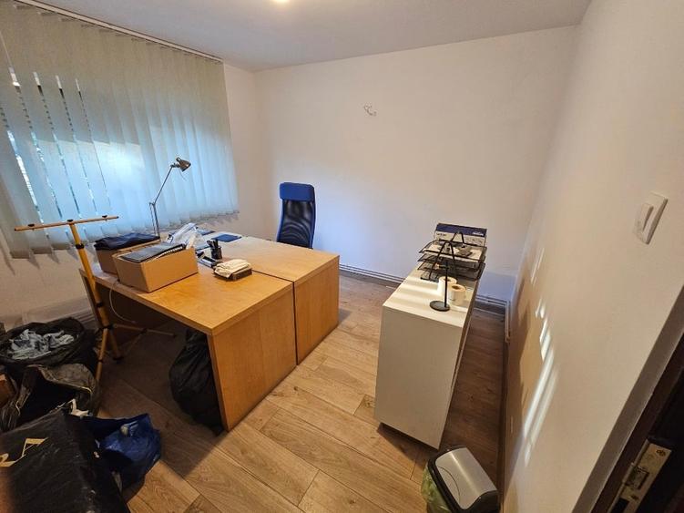 Apartament cu 2 camere decomandat în Tractorul