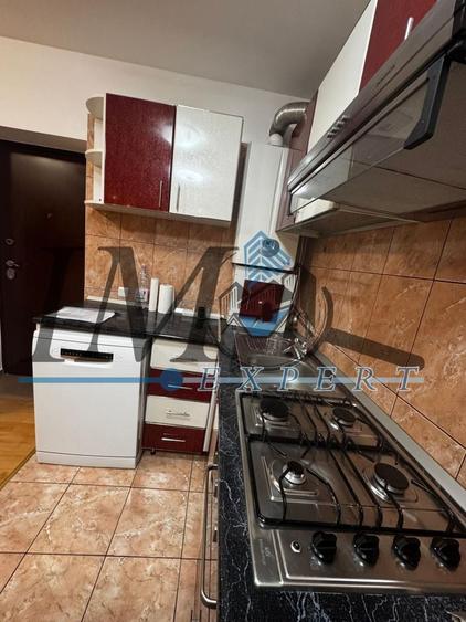 Apartament de Vânzare etaj 1 zona Tolstoi - 4