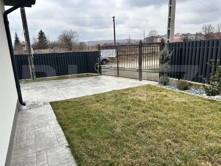 Casa individuala de vanzare Lunca Ceta?uii | 89 mp utili | 327 mp teren - 5