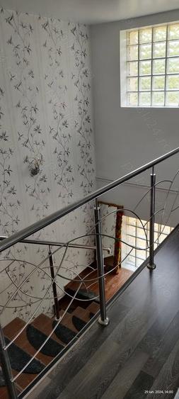 casa cu etaj de vanzare . - 4