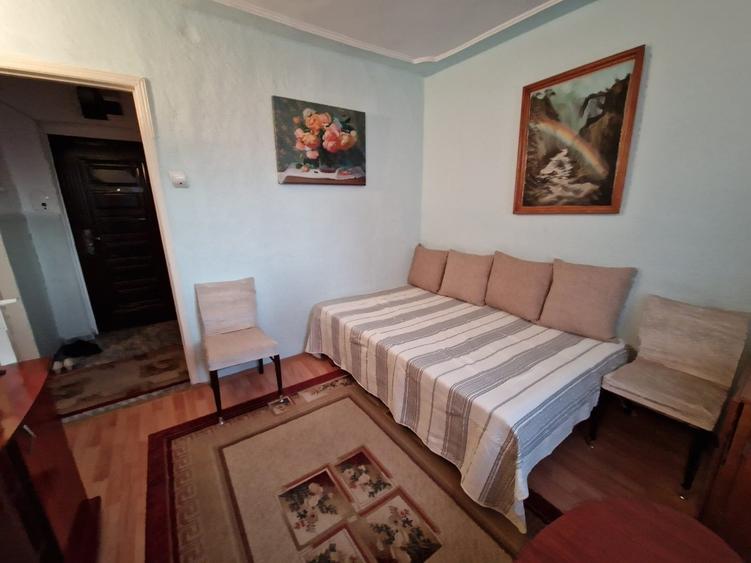 Apartament cu 2 camere, decomandat, zona Mircea cel Batran - 4